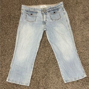 Levi's Relaxed Fit Light Blue Jean Capri